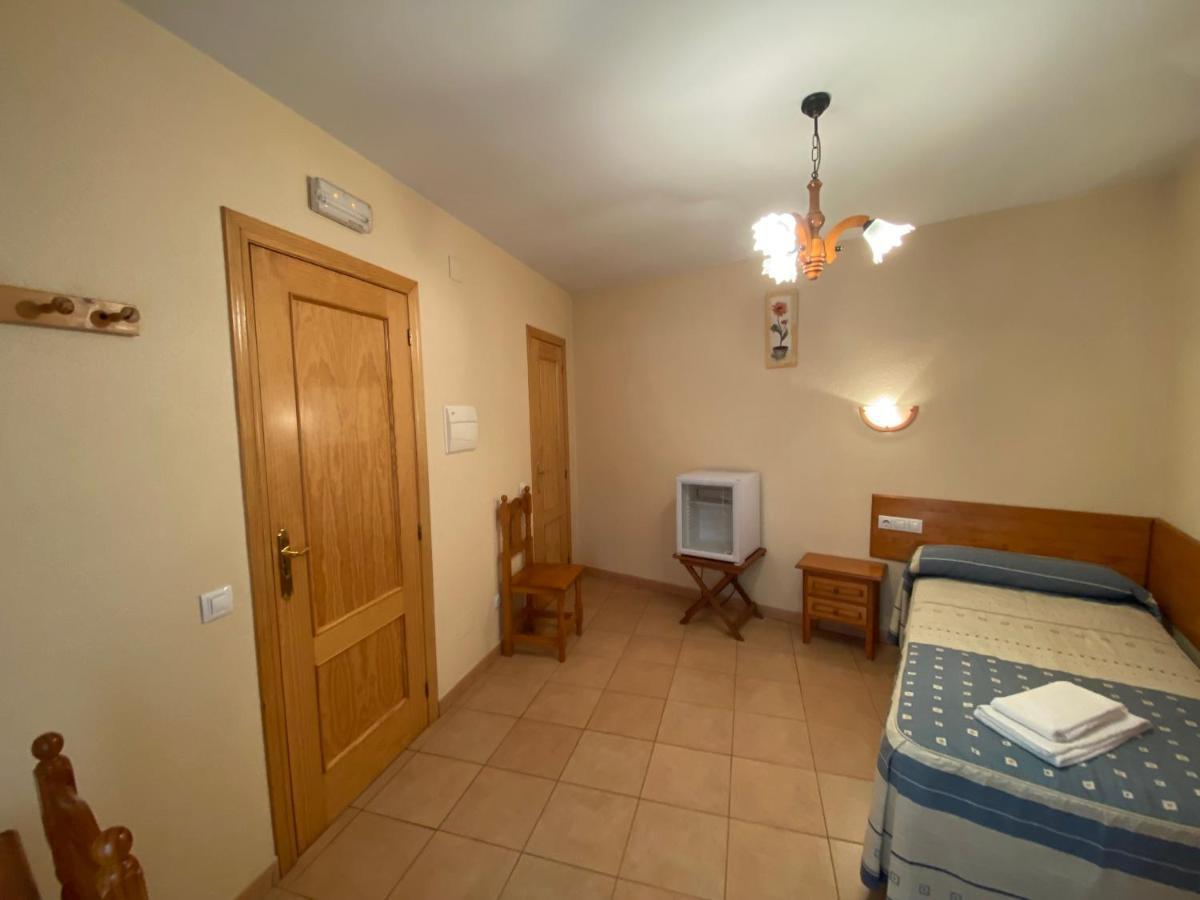 Hostal Jose Mari Сьюдад-Родриго Экстерьер фото